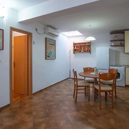 Rovenska House 3* Veli Losinj