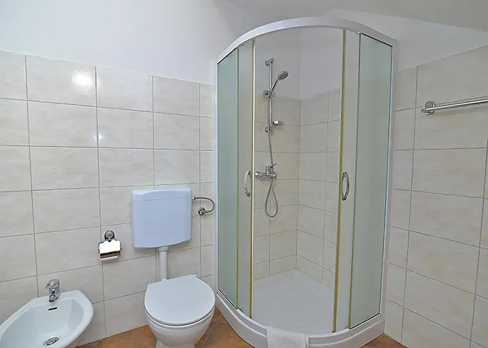 Guest house Rovenska House