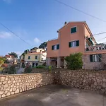 בית הארחה Rovenska House 3*
