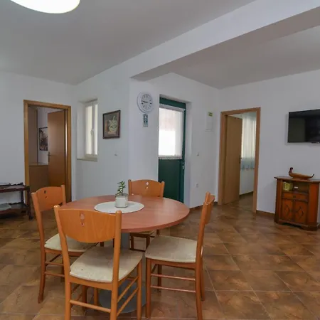 Rovenska House