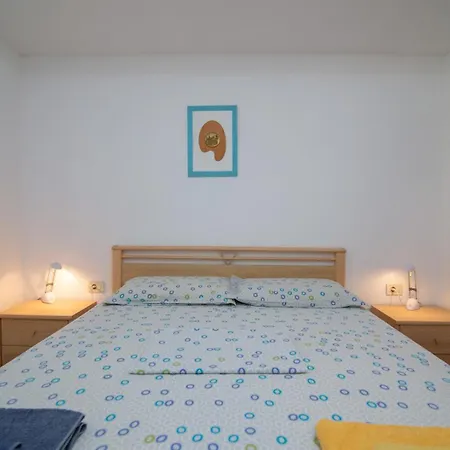 Rovenska House 게스트하우스 베리로신즈