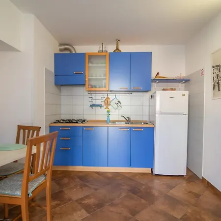 Rovenska House 3*