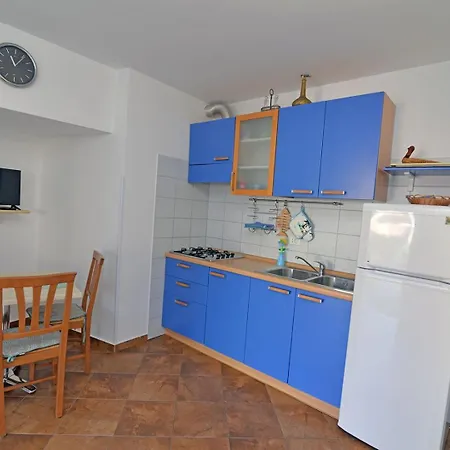 Gasthuis Rovenska House 3*
