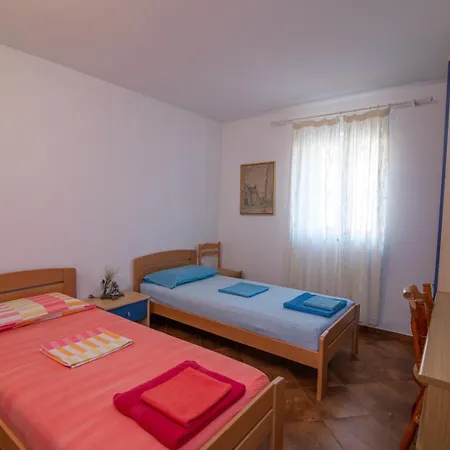 Rovenska House בית הארחה 3*