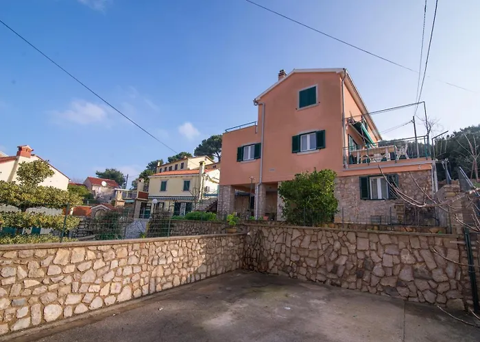 Pensionat Rovenska House 3*