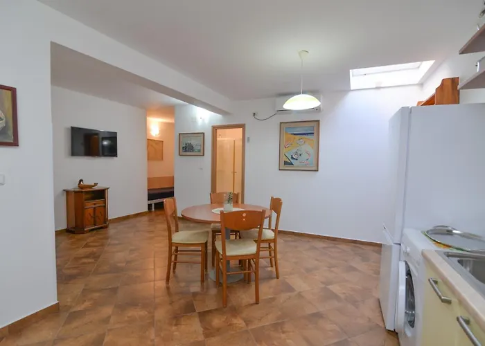 Rovenska House Guest house