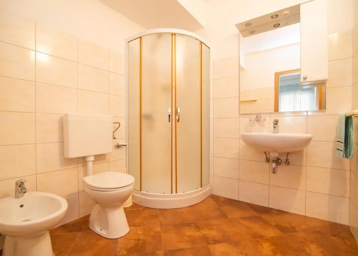 Rovenska House Pensionat