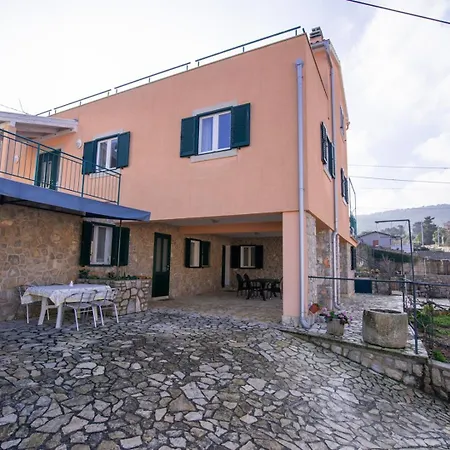 Rovenska House 3* Lussingrande