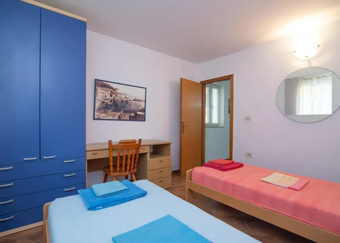 Rovenska House Affittacamere